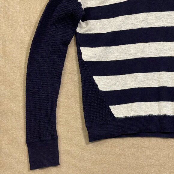 So Sweater Women's Small Blue & White Striped Light - Picture 3 of 11